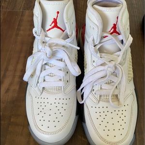 Air Jordan Mars 270 Fire Red size 7y